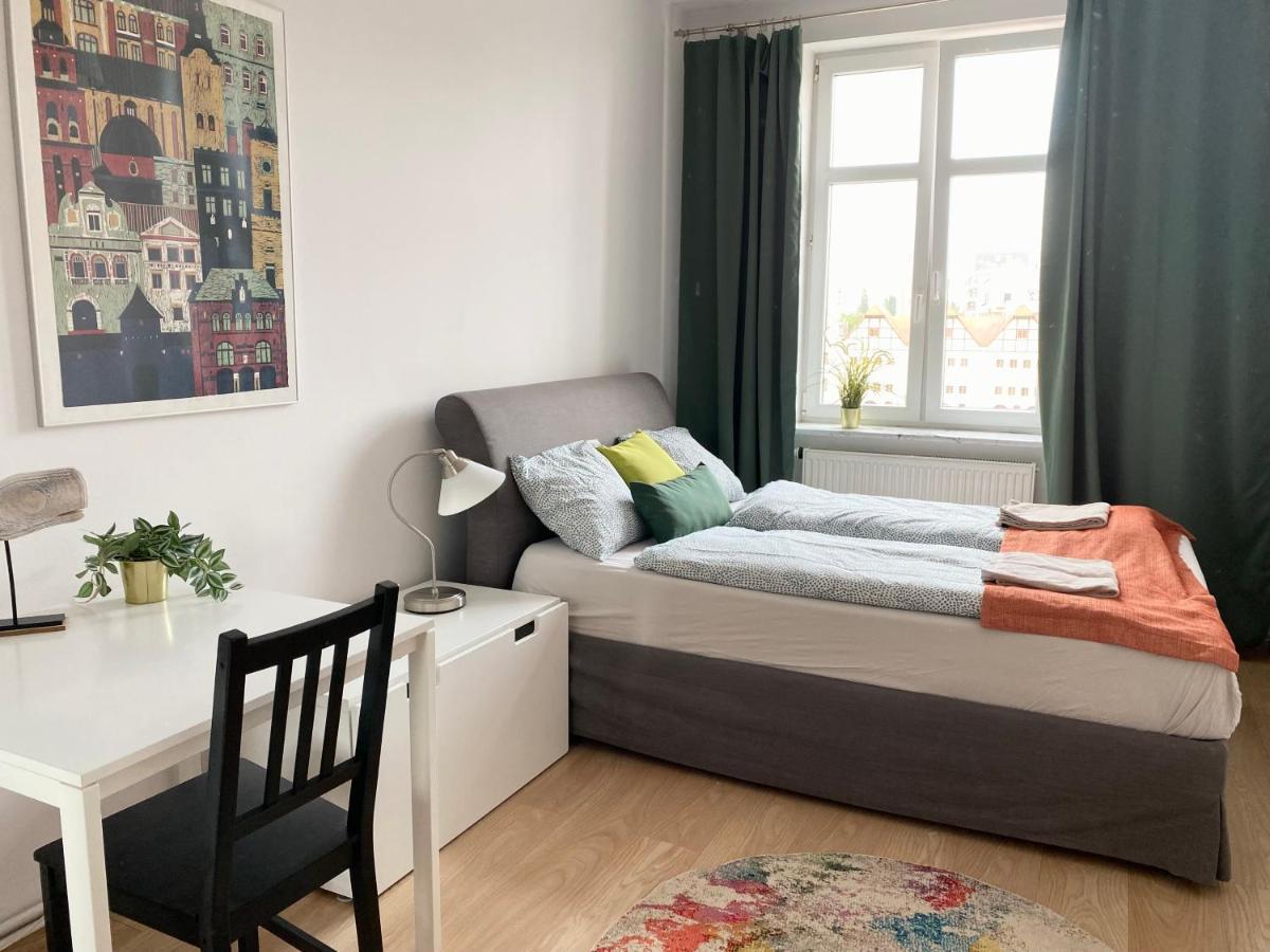 Hello Apartments Amazing River View 4 Bedrooms & Balcony Gdansk Bagian luar foto